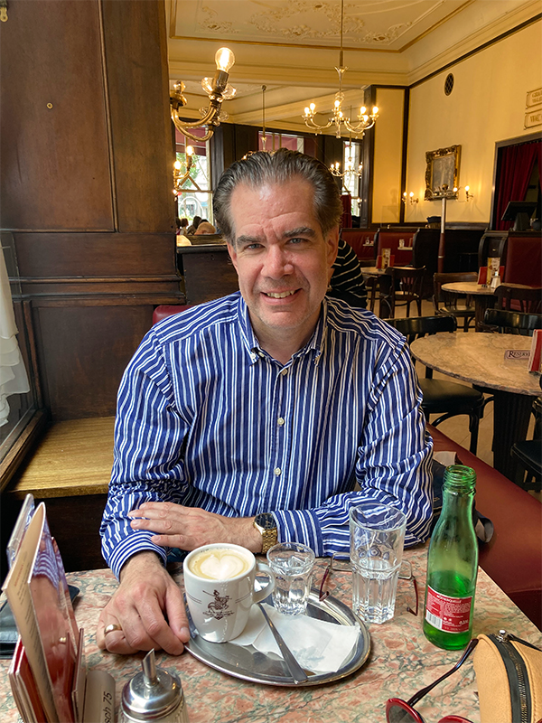 Portrait im Café Ritter